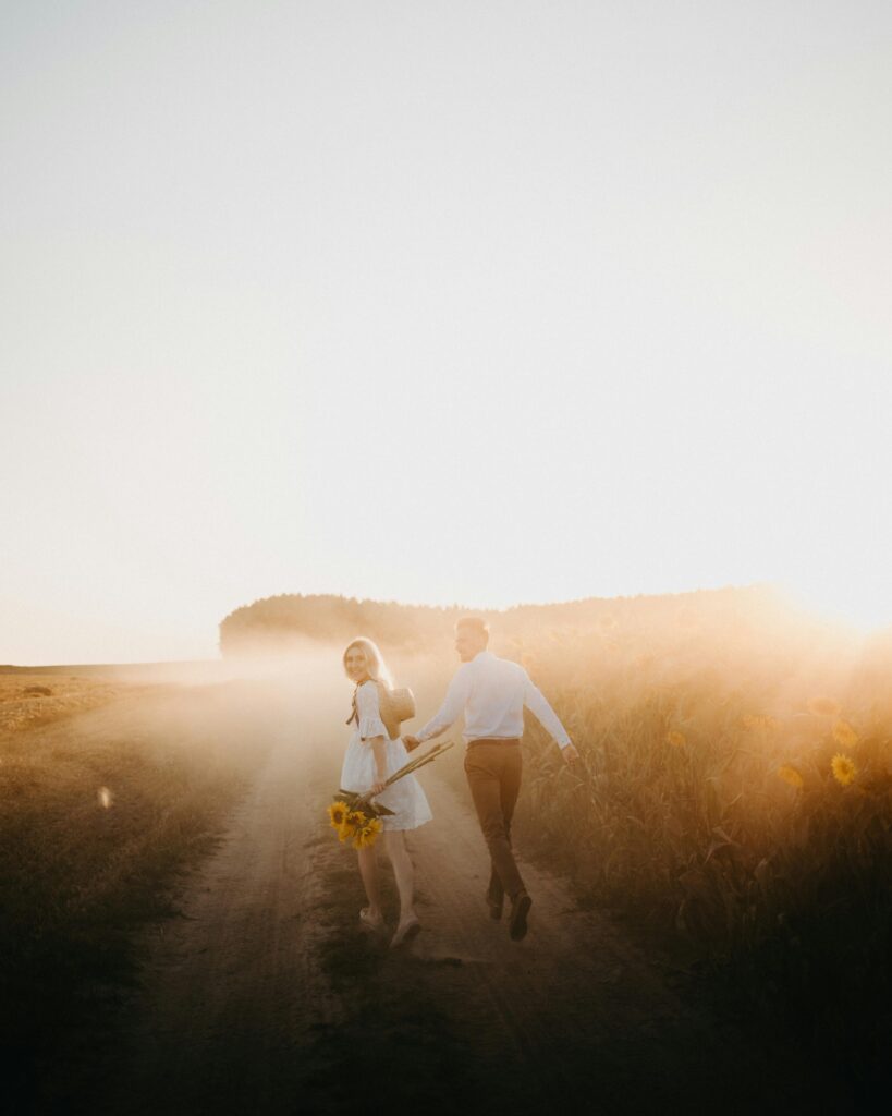 Modern dating: together yet apart